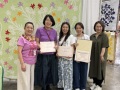 Yoshimi and her students
