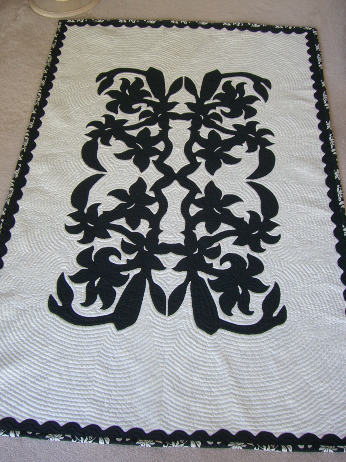 Black Casablanca Lily Quilt